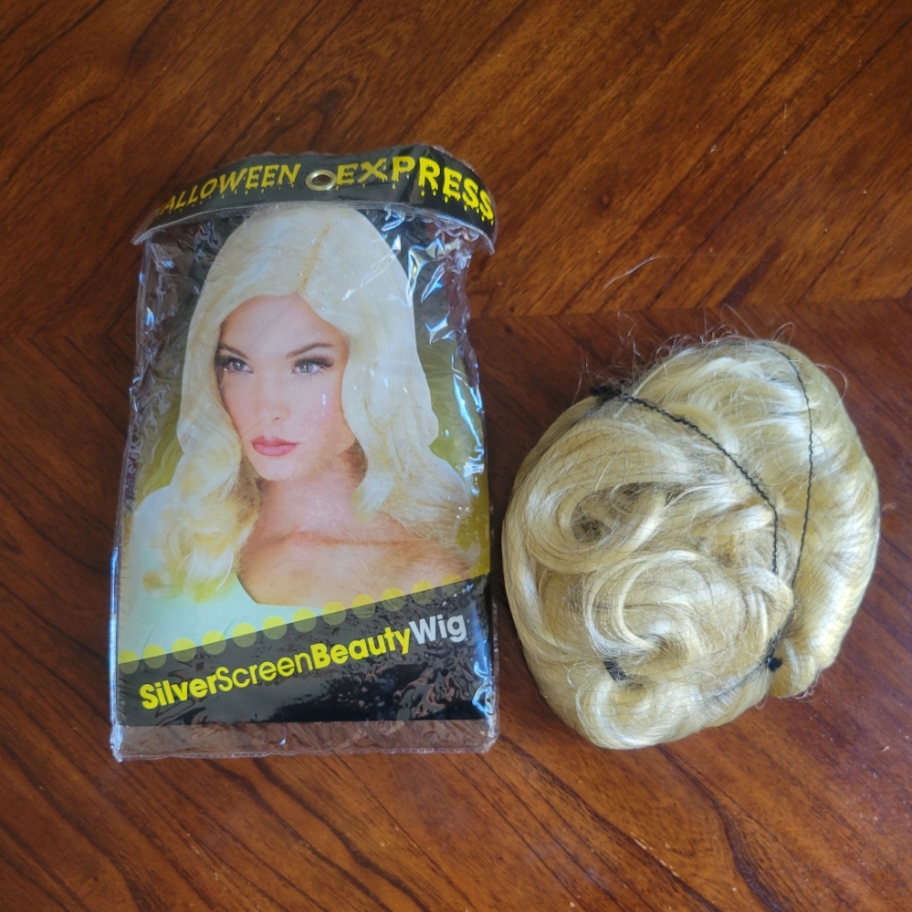 Halloween Wig Blonde
